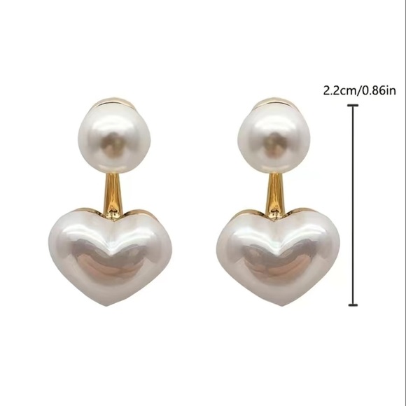 Pearl heart front and back earrings π€β¨ - Picture 3 of 3